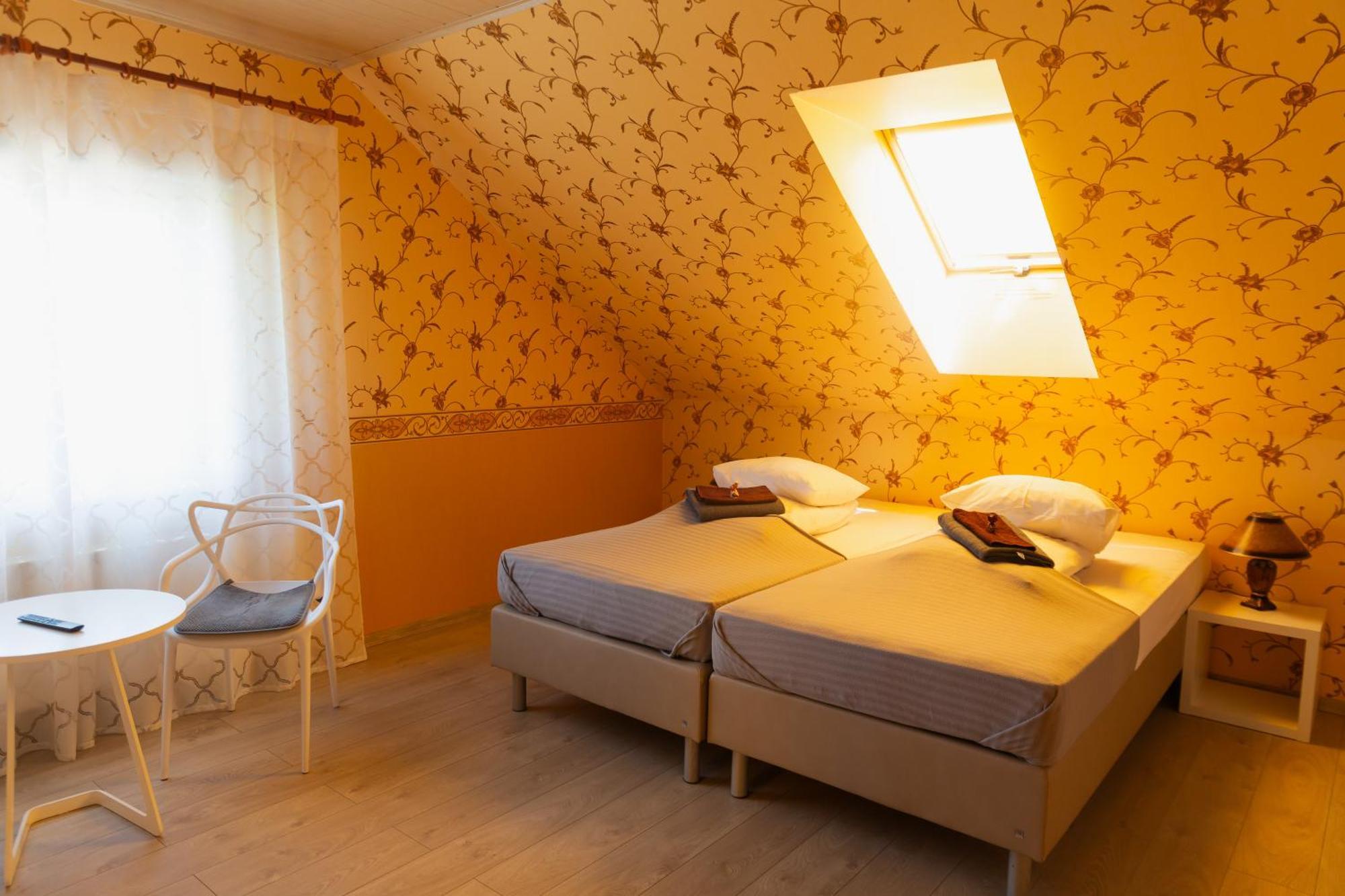 Konrad Family Guesthouse كوريسارِ المظهر الخارجي الصورة