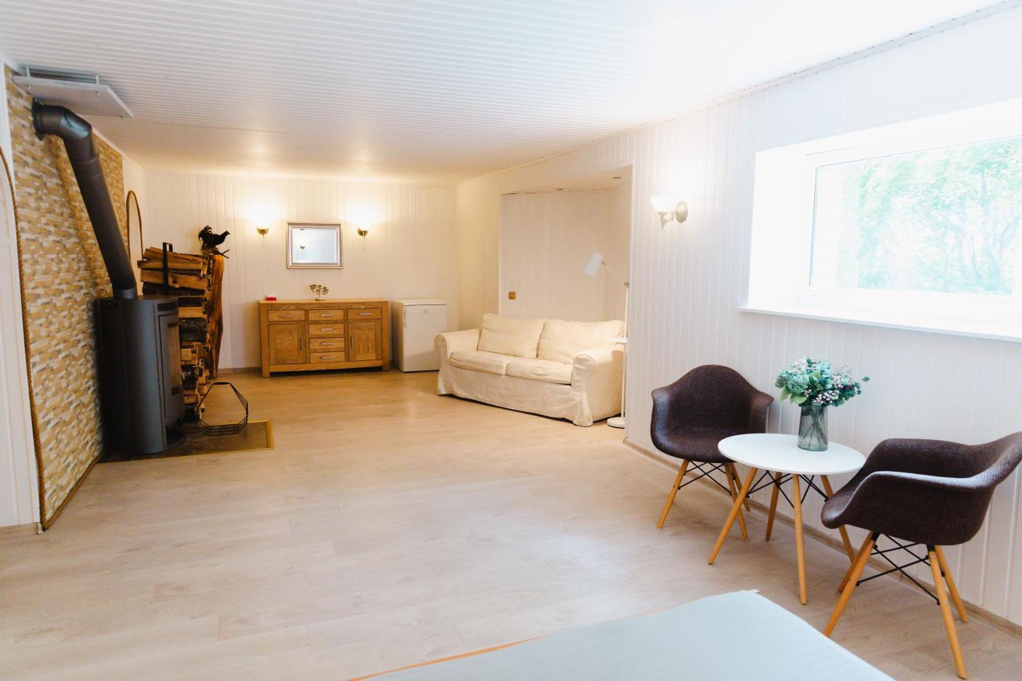 Konrad Family Guesthouse كوريسارِ الغرفة الصورة