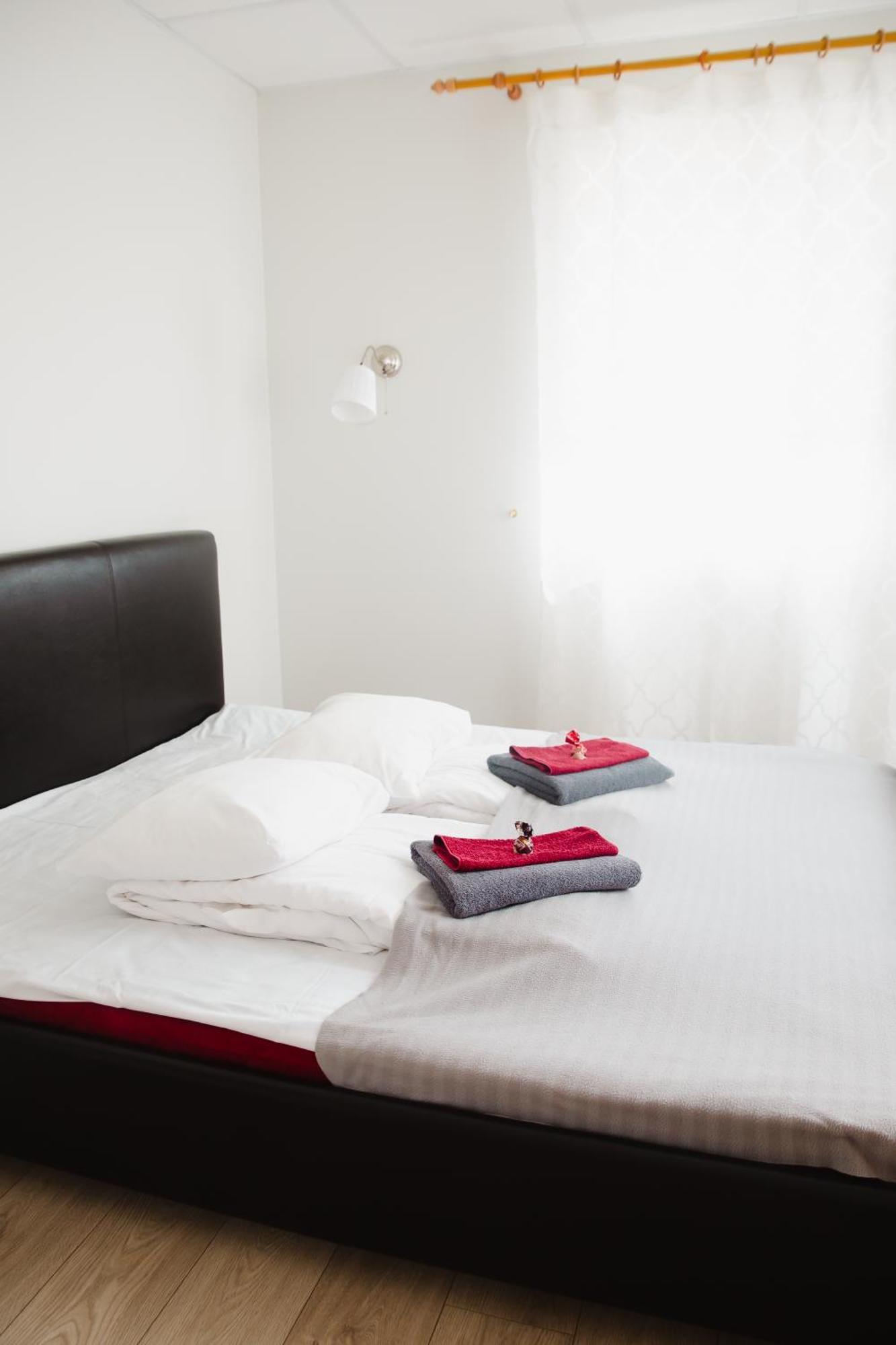 Konrad Family Guesthouse كوريسارِ الغرفة الصورة